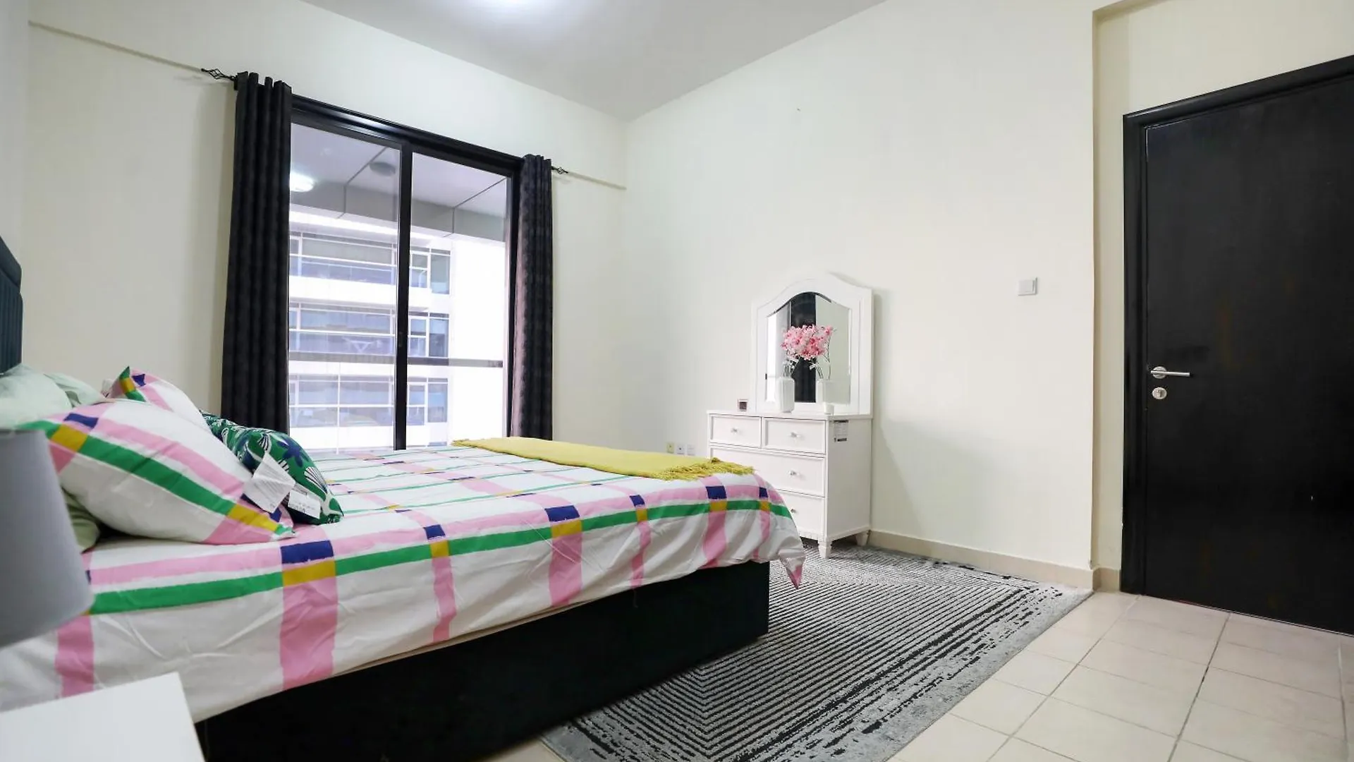 Сasa de vacaciones Luxury 1Bed Marina View Jbr Beach Pool Parking Dubái